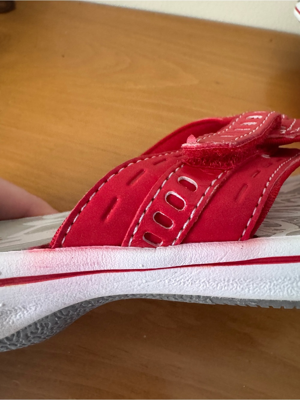 Clarks Red Thong Sandals - Size 7 - Picture 11 of 13